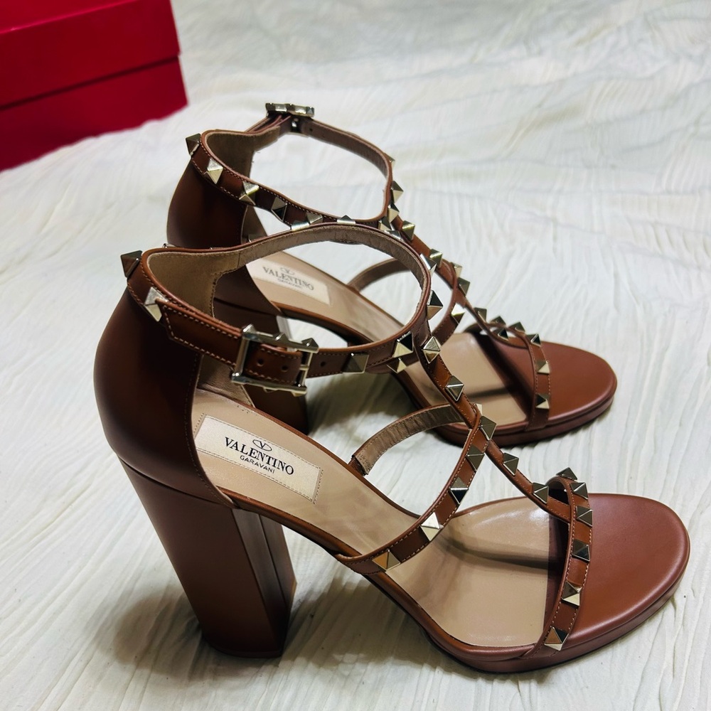 Valentino Brown Leather Chunky Heel Sandals
